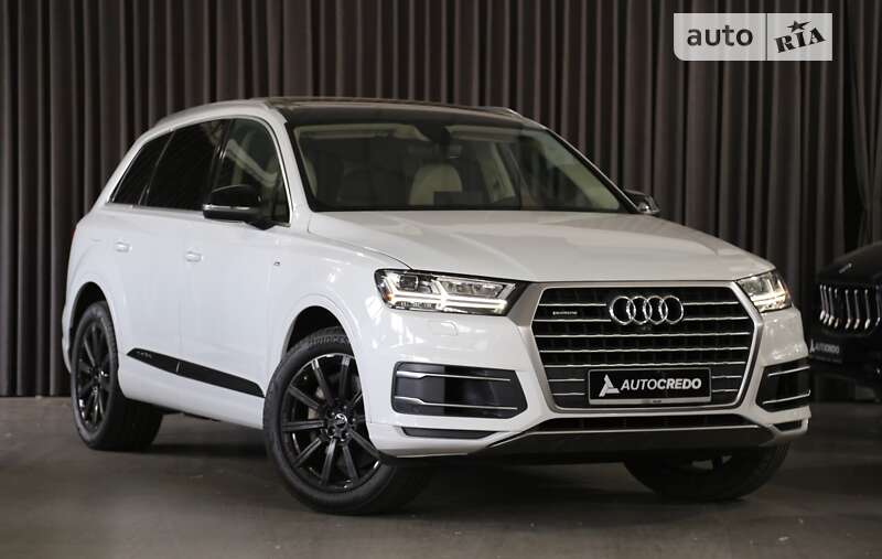 Внедорожник / Кроссовер Audi Q7 2018 в Киеве