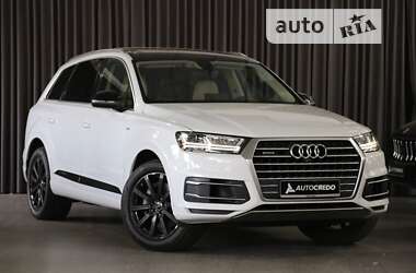 Внедорожник / Кроссовер Audi Q7 2018 в Киеве