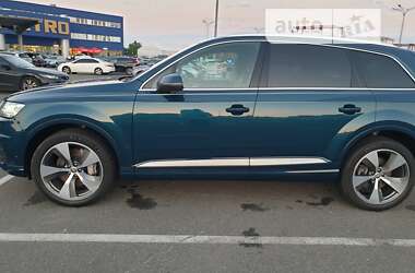 Позашляховик / Кросовер Audi Q7 2018 в Києві