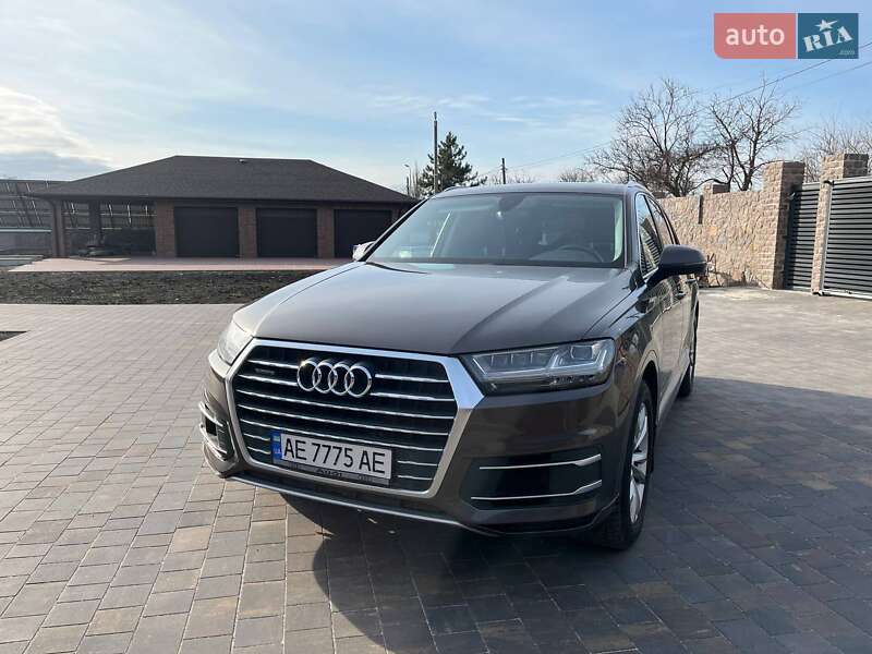 Внедорожник / Кроссовер Audi Q7 2016 в Киеве