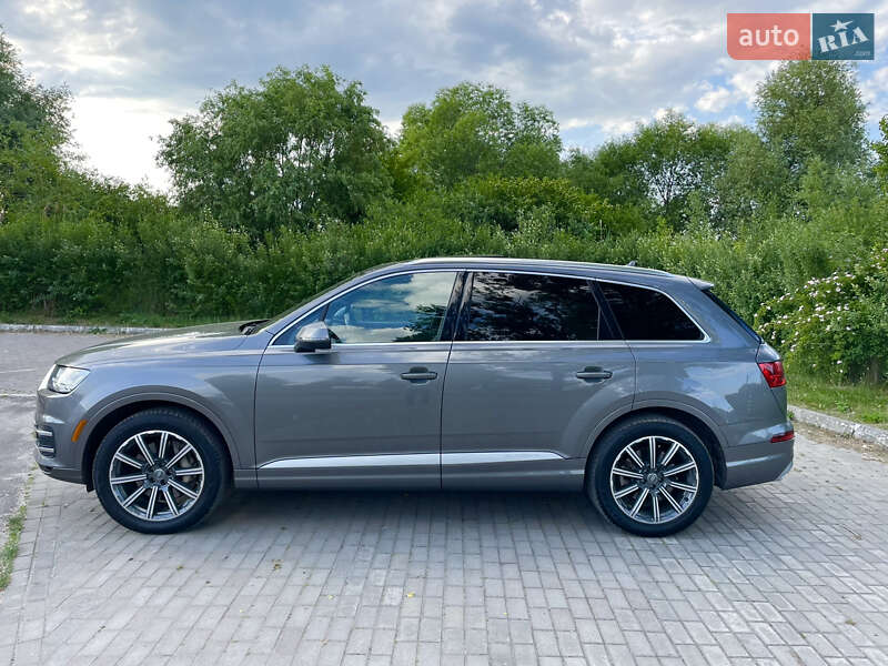 Позашляховик / Кросовер Audi Q7 2017 в Львові