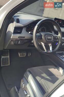 Внедорожник / Кроссовер Audi Q7 2016 в Черновцах