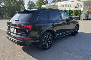 Позашляховик / Кросовер Audi Q7 2021 в Івано-Франківську