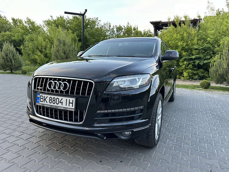 Позашляховик / Кросовер Audi Q7 2015 в Рівному