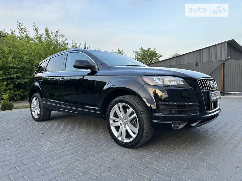 Позашляховик / Кросовер Audi Q7 2015 в Рівному