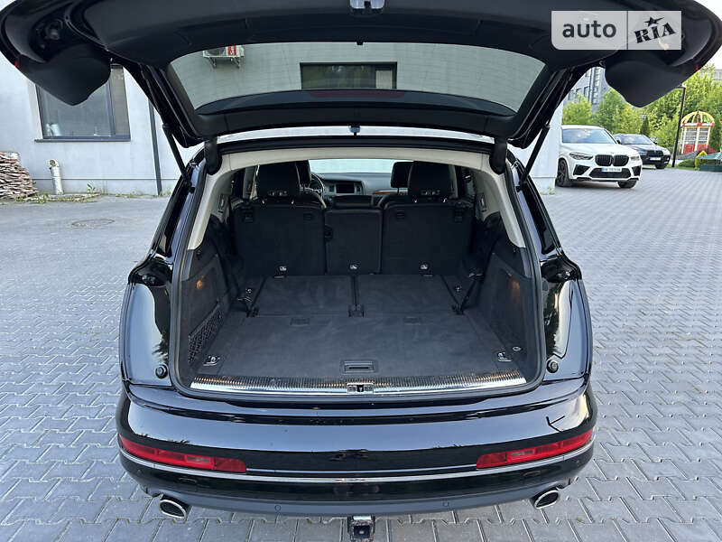 Позашляховик / Кросовер Audi Q7 2015 в Рівному