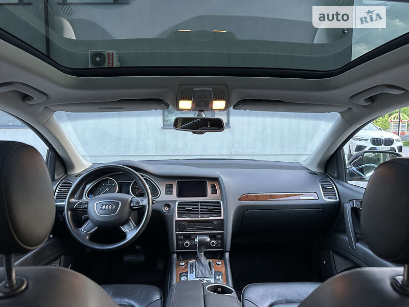 Позашляховик / Кросовер Audi Q7 2015 в Рівному