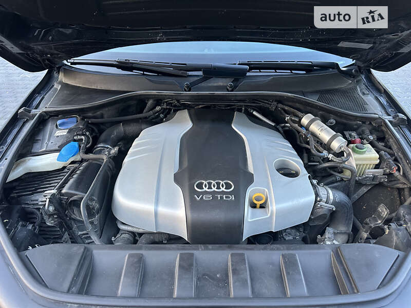 Позашляховик / Кросовер Audi Q7 2015 в Рівному
