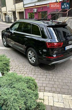 Внедорожник / Кроссовер Audi Q7 2015 в Киеве