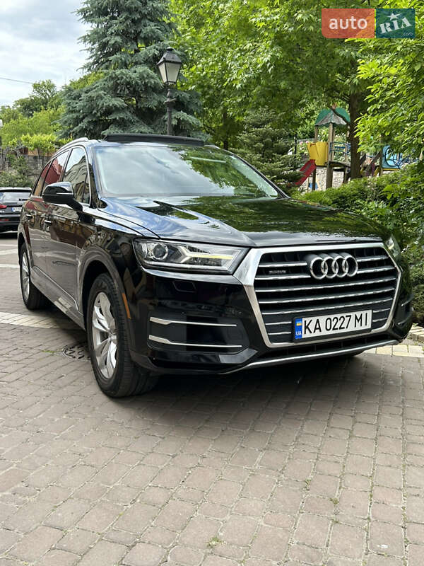 Внедорожник / Кроссовер Audi Q7 2015 в Киеве