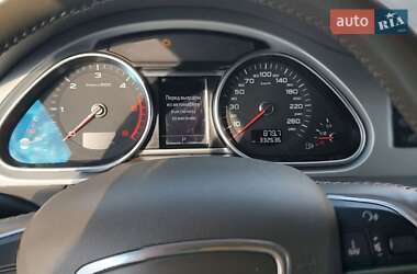 Внедорожник / Кроссовер Audi Q7 2012 в 