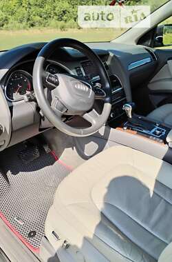 Позашляховик / Кросовер Audi Q7 2013 в Великому Березному