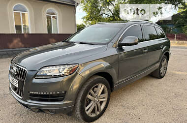 Позашляховик / Кросовер Audi Q7 2013 в Чернівцях