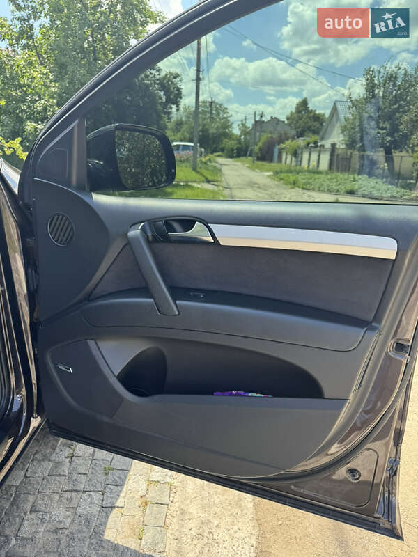 Внедорожник / Кроссовер Audi Q7 2011 в Днепре