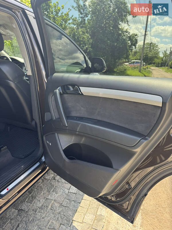 Внедорожник / Кроссовер Audi Q7 2011 в Днепре