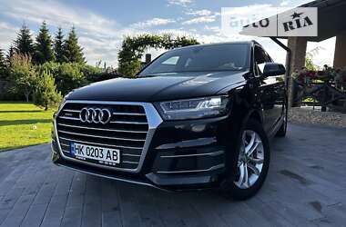 Позашляховик / Кросовер Audi Q7 2015 в Рівному