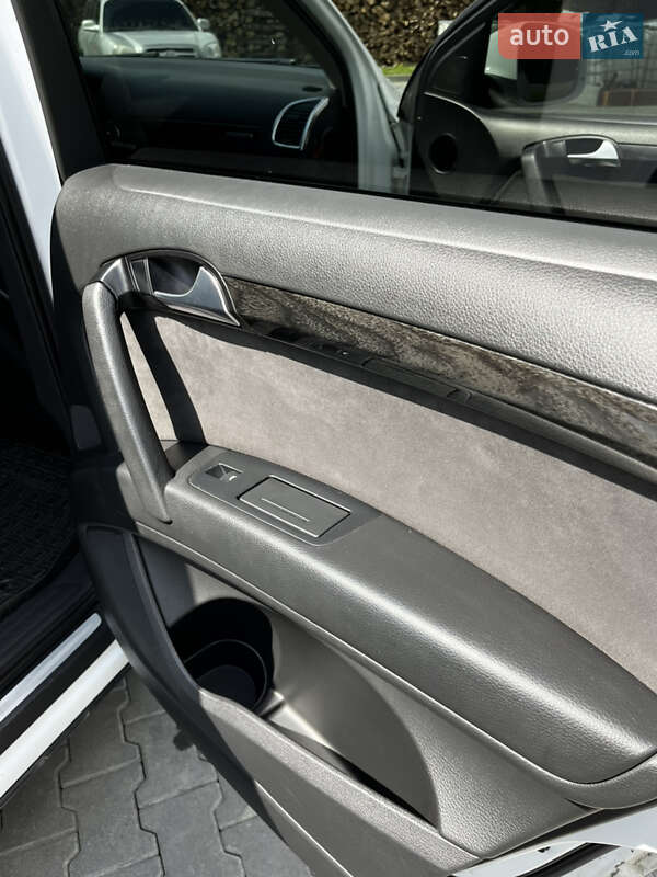 Позашляховик / Кросовер Audi Q7 2010 в Мукачевому
