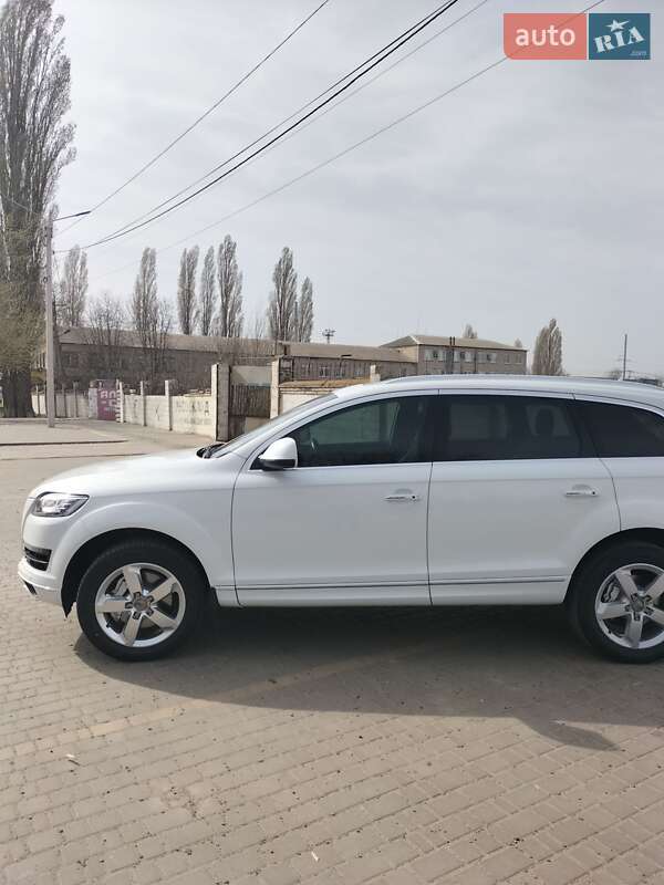 Позашляховик / Кросовер Audi Q7 2015 в Нікополі