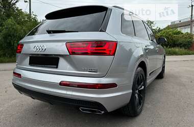 Позашляховик / Кросовер Audi Q7 2018 в Дніпрі