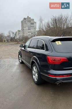 Внедорожник / Кроссовер Audi Q7 2011 в 