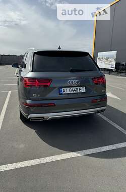 Внедорожник / Кроссовер Audi Q7 2016 в Киеве