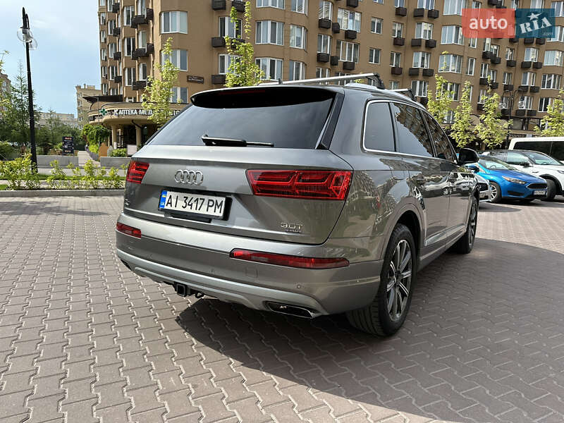 Внедорожник / Кроссовер Audi Q7 2017 в Киеве