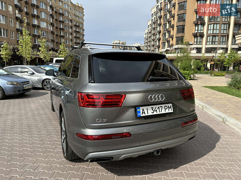 Внедорожник / Кроссовер Audi Q7 2017 в Киеве