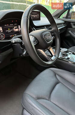 Внедорожник / Кроссовер Audi Q7 2017 в Киеве