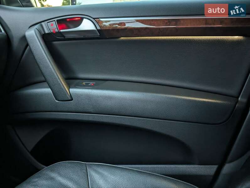 Внедорожник / Кроссовер Audi Q7 2015 в Львове