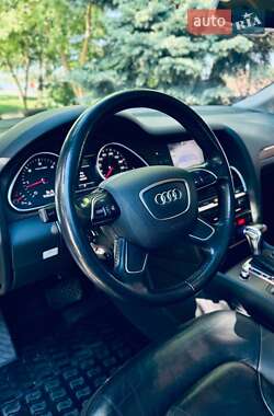 Внедорожник / Кроссовер Audi Q7 2015 в 