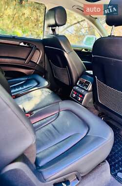 Внедорожник / Кроссовер Audi Q7 2015 в 