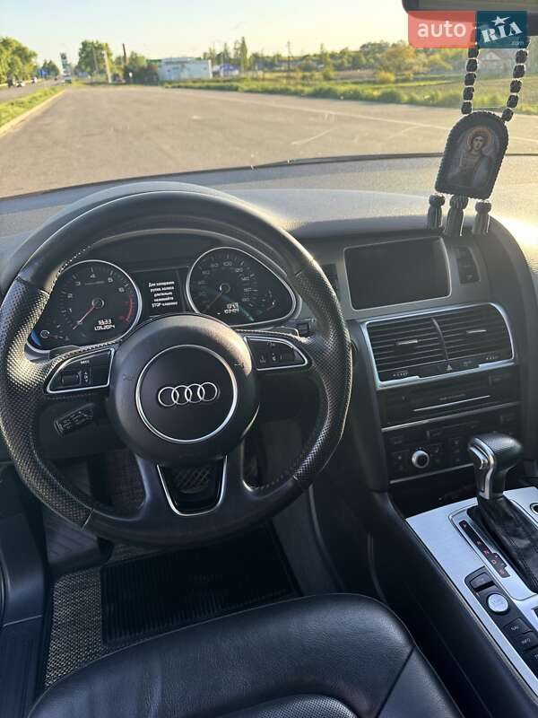 Позашляховик / Кросовер Audi Q7 2015 в Дніпрі