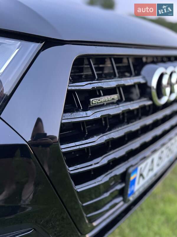 Позашляховик / Кросовер Audi Q7 2016 в Фастові