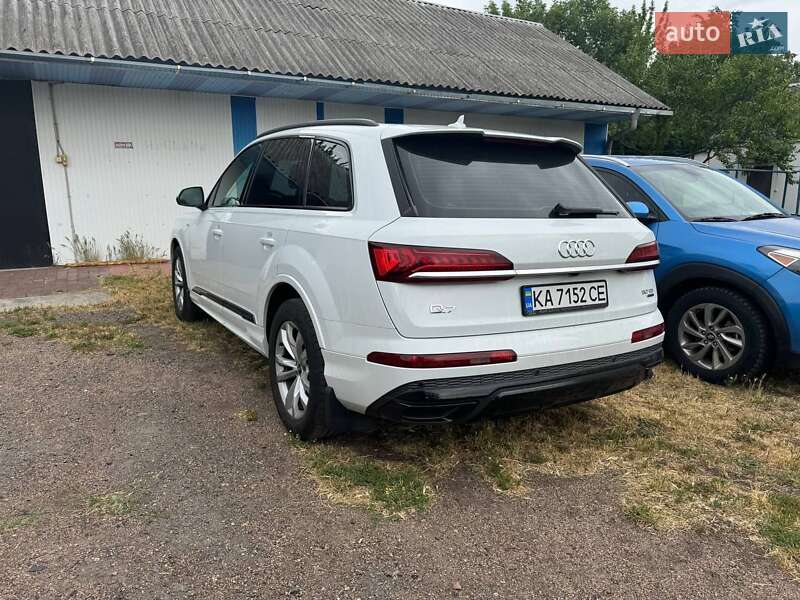 Позашляховик / Кросовер Audi Q7 2021 в Кропивницькому