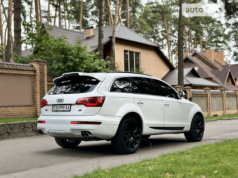 Внедорожник / Кроссовер Audi Q7 2013 в Чернигове
