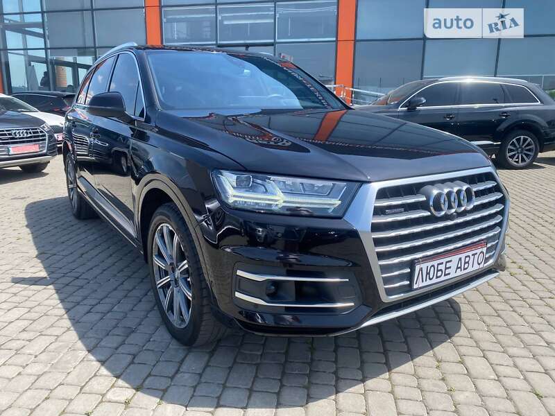 Audi Q7 