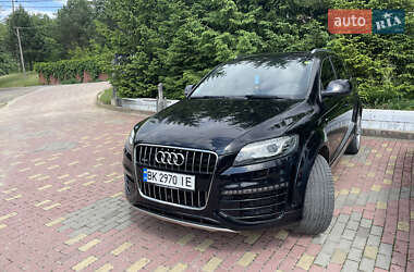 Внедорожник / Кроссовер Audi Q7 2015 в 