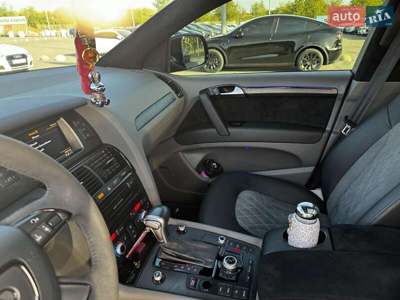 Позашляховик / Кросовер Audi Q7 2014 в Дніпрі