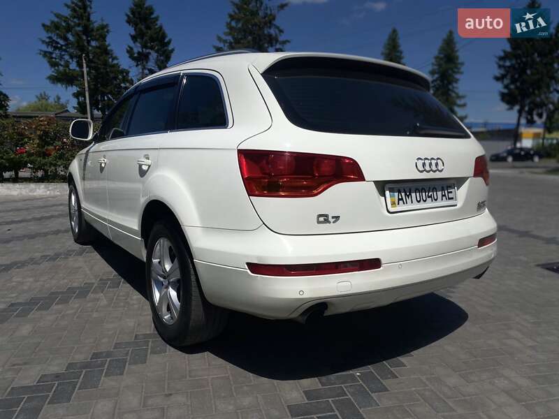 Позашляховик / Кросовер Audi Q7 2008 в Звягелі