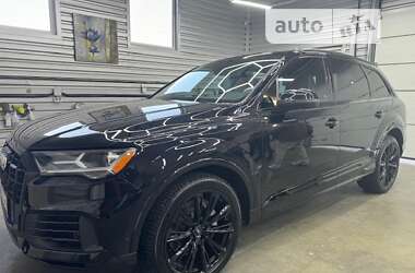 Внедорожник / Кроссовер Audi Q7 2020 в 
