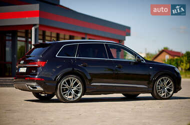 Внедорожник / Кроссовер Audi Q7 2019 в Ровно