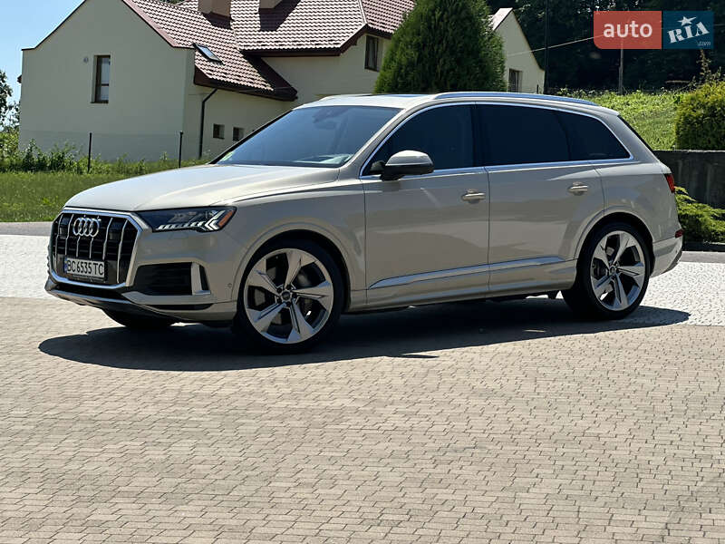 Внедорожник / Кроссовер Audi Q7 2020 в 
