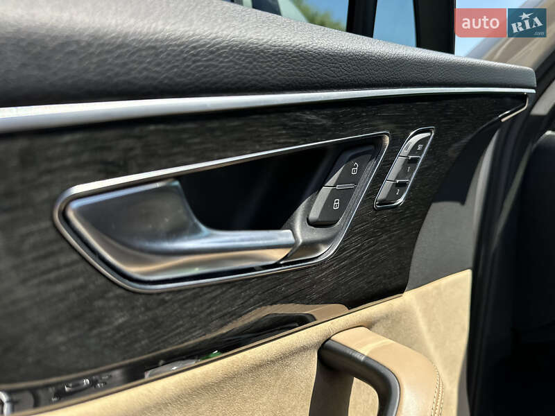 Внедорожник / Кроссовер Audi Q7 2020 в Львове
