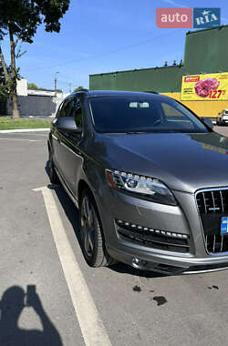 Позашляховик / Кросовер Audi Q7 2013 в Ужгороді