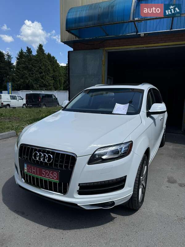 Позашляховик / Кросовер Audi Q7 2014 в 