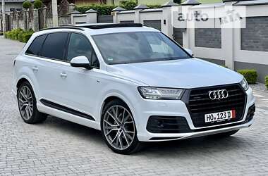 Позашляховик / Кросовер Audi Q7 2018 в Рівному