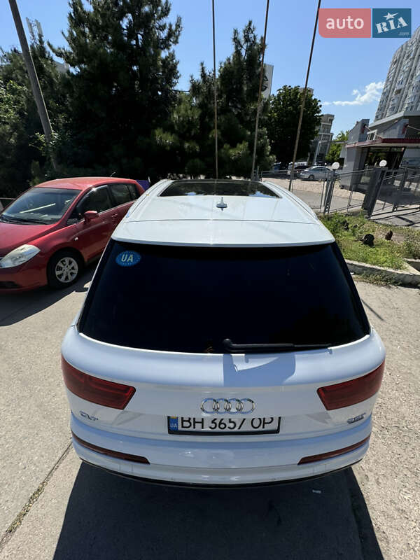 Позашляховик / Кросовер Audi Q7 2017 в Одесі