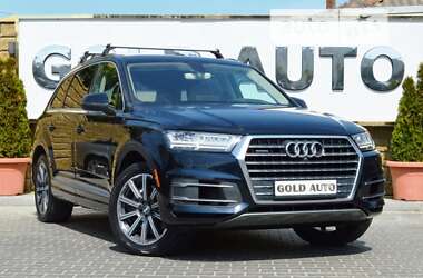 Внедорожник / Кроссовер Audi Q7 2016 в 