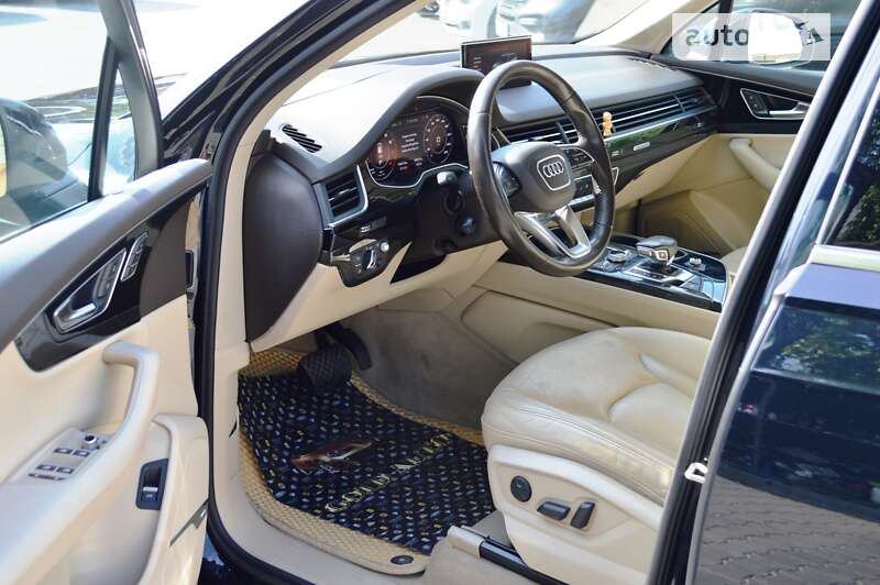 Позашляховик / Кросовер Audi Q7 2016 в Одесі