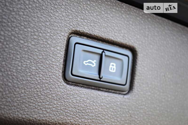 Позашляховик / Кросовер Audi Q7 2016 в Одесі